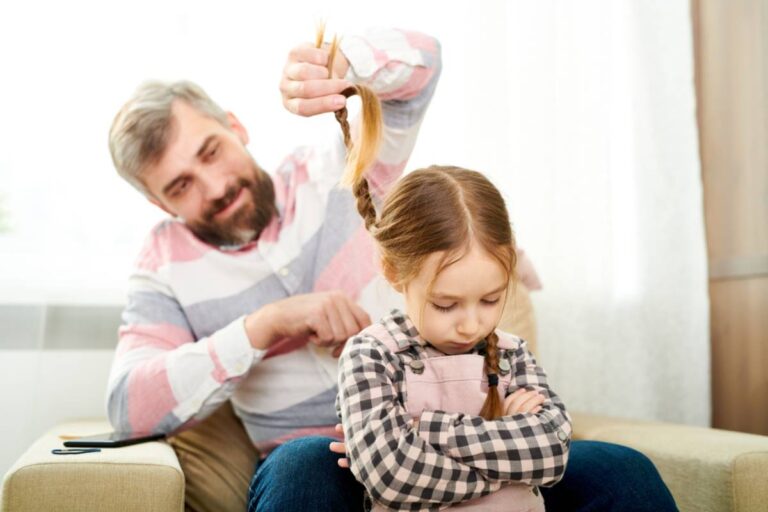 A Mom Says Her Husband Deleted Their Daughter’s Favorite Game to Free Up Storage, Then Called Her Dramatic When She Broke Down