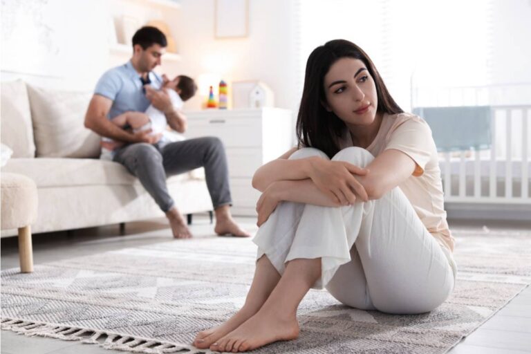 A Mom Says Her Husband Wants Constant Praise for Making Dinner and Cleaning Up, but She Still Can’t Forget How Alone She Felt With Their Baby
