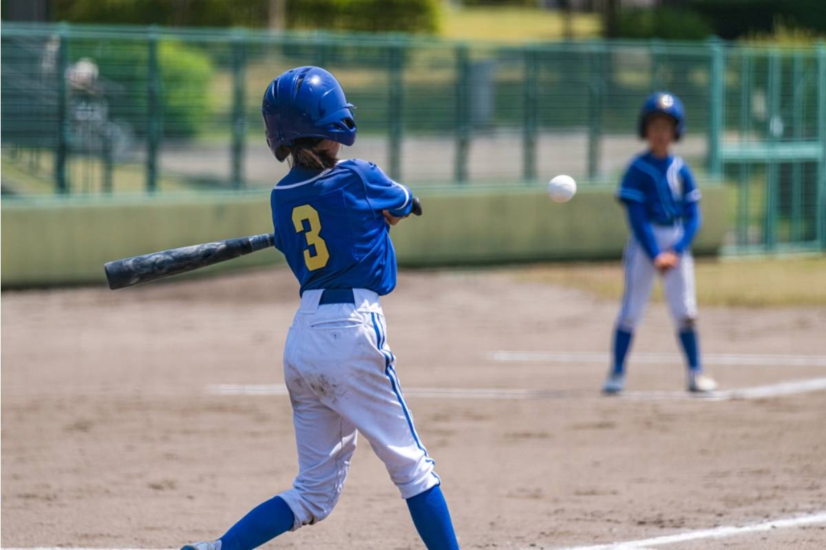 A Mom Says Her Middle Daughter Wants Her Teenage Sister at Every Softball Game, Even Though She Rarely Goes to Dance Events Herself