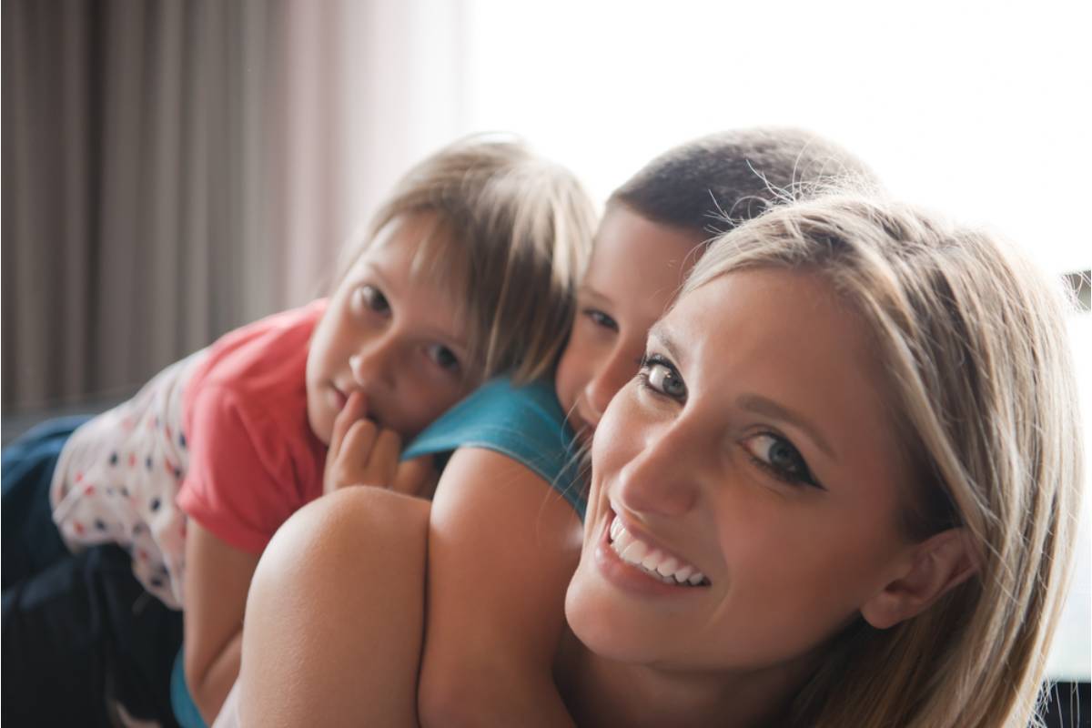 A Parent Says Six Weeks Without Weeknight Screens Made the Kids Happier, but Left Every Evening Resting on Their Shoulders