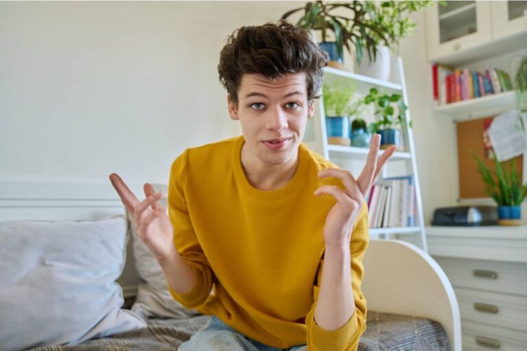 A Teen Says His Mom Took $80 From His College Savings to Pay a School Fee He Had Already Asked to Have Waived, and Her Threat to Take More Money Changed Everything
