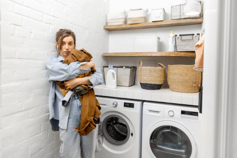 A Woman Offered Her Mom a Free Washer and Dryer After the Old Set Broke, but Her Mother's Plan for Them Changed Everything