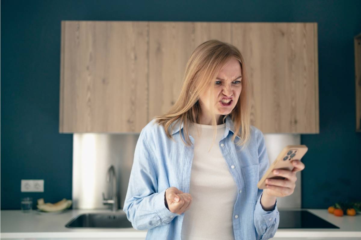 A Woman Says Her Grandmother Has Called Her Repeatedly for a Year and a Half Despite Being Told She Hates Phone Calls