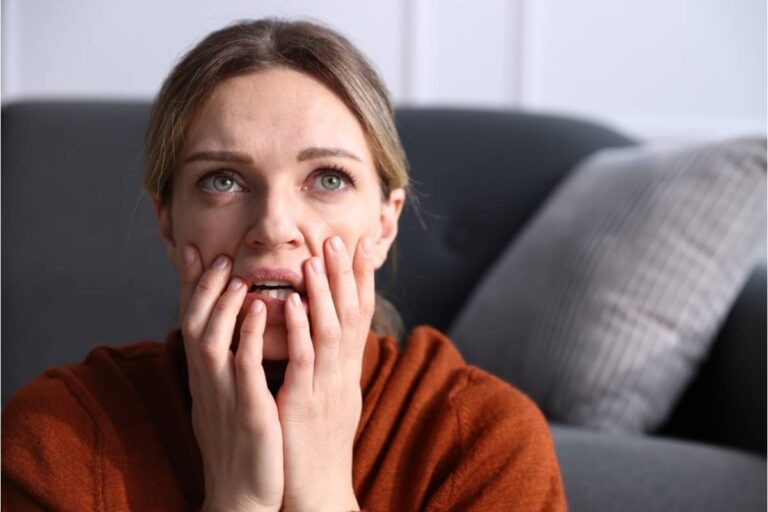 A Woman Says Her Sister Used Her Information for an Unpaid Bill, and Nearly a Year Later She Finally Got a Two-Word Message