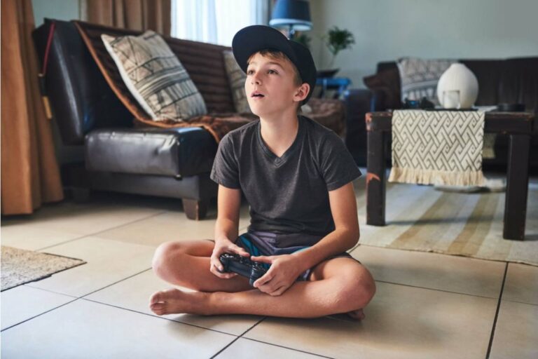 An Uncle Says His 14-Year-Old Nephew Used His Card for a $150 Gaming Purchase After Promising to Buy School Shoes, and Now He’s Wondering Where Trust Went Wrong