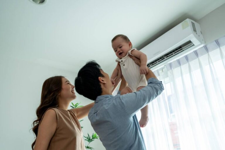 A Dad Says He Asked His Wife to Take a Friday Off While Their Child Stayed at Daycare, but She Was More Worried About Her Coworkers Than the Day Off