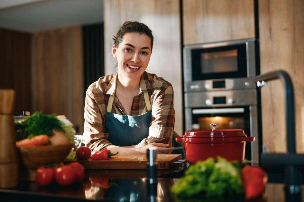 A Family Says Holiday Hosts Should Accommodate Everyone’s Dietary Restrictions, but One Mom Thinks Guests Should Bring Their Own Food