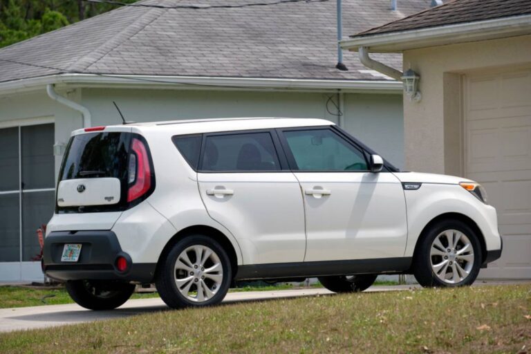 A Homeowner Says Her Neighbors' Guests Kept Parking Inches From Her Driveway, and One Sunday Morning, She Finally Found a Petty Way to Make Her Point