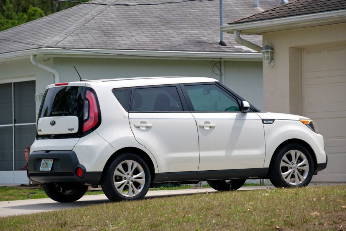 A Homeowner Says Her Neighbors' Guests Kept Parking Inches From Her Driveway, and One Sunday Morning, She Finally Found a Petty Way to Make Her Point