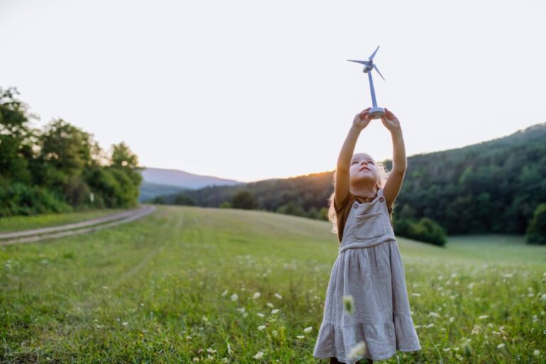 A Mom Read One Climate Report After Her Son Turned 3, Then Built a Community as More Young Americans Question Parenthood