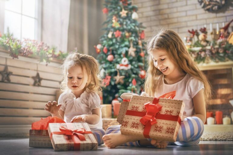 A Mom Says Her Parents Keep Sending So Many Toys That Her Kids Still Have Unopened Gifts the Next Day, and She's Wondering If It's Time to Ask for Something Different