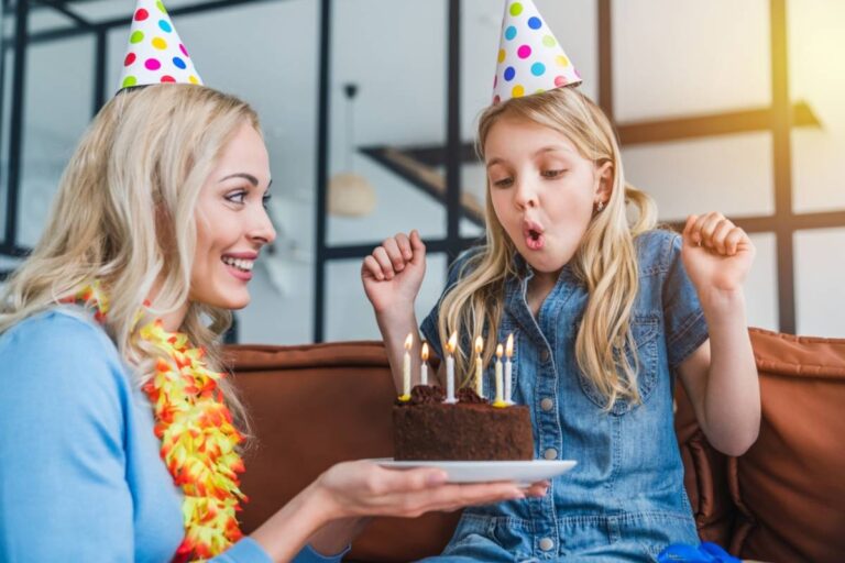 A Mom Turned Her Daughter’s Birthday Into a Party-Bus Park Crawl, and One Viral Idea Has Parents Debating the Details That Matter Most