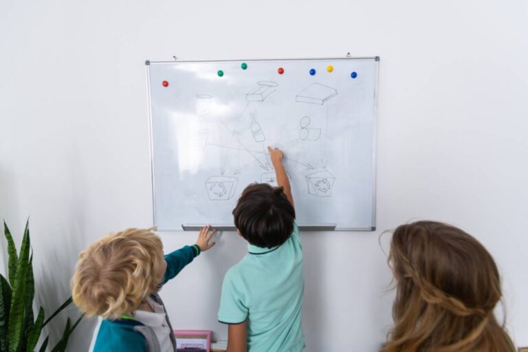 A New Teacher Says She Told Students to Stop Drawing on the Board to Save Her Markers, and One Student's Mother Responded by Demanding a Meeting