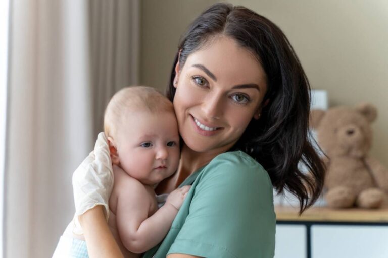 A Parent Says People Treat Moms and Dads Differently When It Comes to Their Kids, and the Reason May Not Be What Anyone Expected