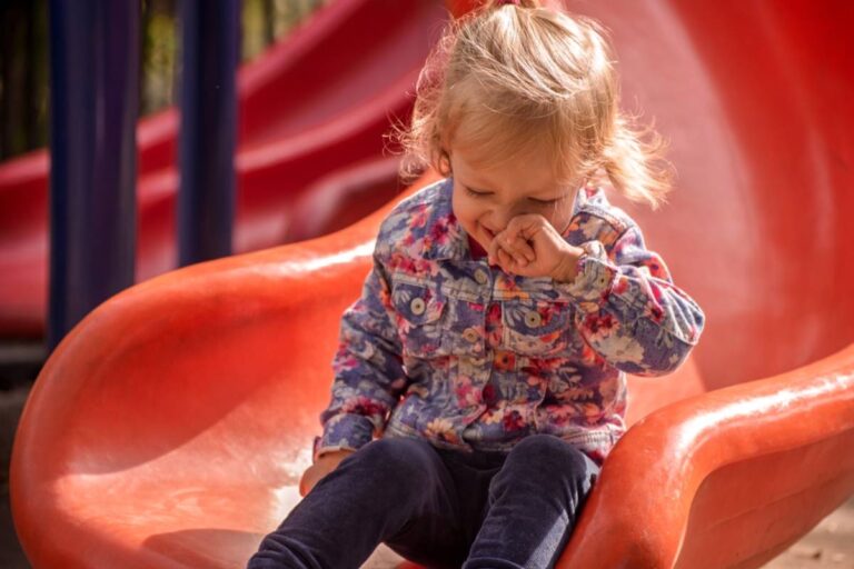 A Parent Says a Little Boy Had Been Crying for Ten Minutes Before a Carnival Slide, and One Sentence Changed What Happened Next