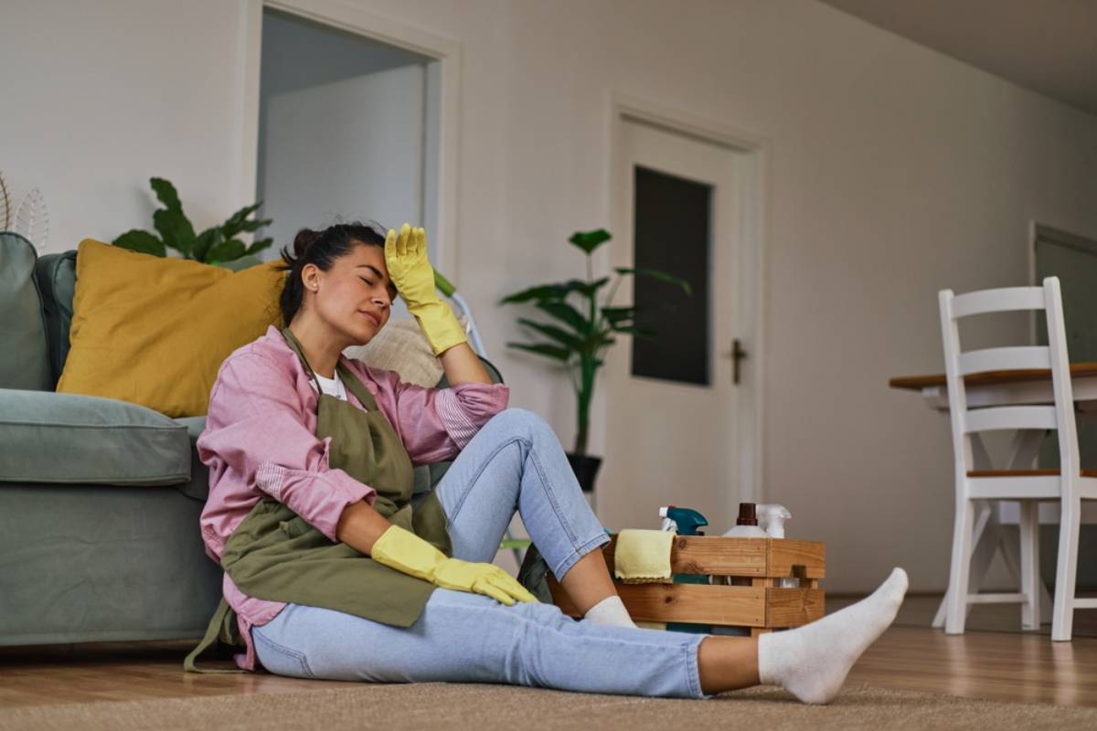 A Stay-at-Home Mom Says Her Husband Expects Dinner, Clean Work Clothes, and Childcare After His 10-to-12-Hour Shifts, but Other Parents Question Where Her Workday Ends