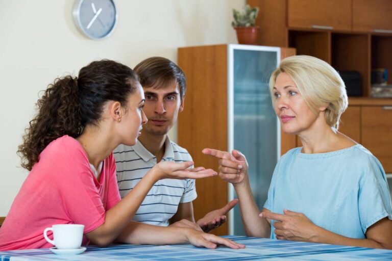 A Woman Says Her MIL Started Inviting Herself to Mother-Daughter Lunches, Then Called Her Mom Directly Without Asking