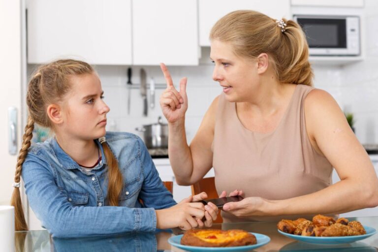 A Woman Says Her Uncle Called Her Mom During a Family Visit and Refused to Let Her Go, So She Took the Phone and Ended the Call Herself