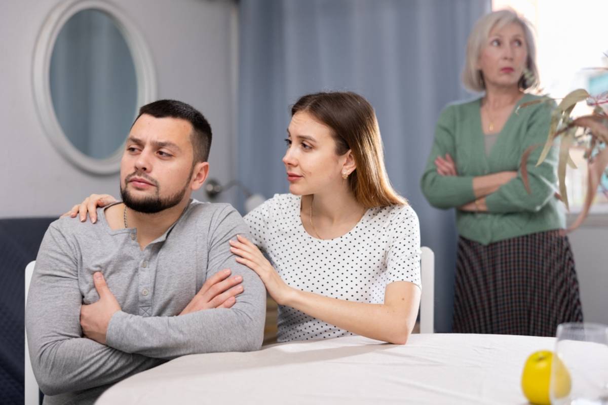 A Young Wife Says Her Mother Grabbed Her Husband by the Throat During an Argument, and the Family's Story Changed After Police Got Involved