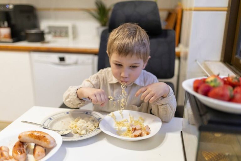 Dad Says His 2-Year-Old Turned Dinner Into a Medical Emergency With One Piece of Corn, and His Quick Thinking Kept Everyone Out of the ER